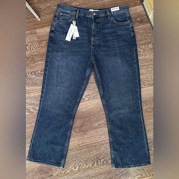 Topshop Dree Crop Kick Flare Jeans in Medium Blue - Picture 5 of 6